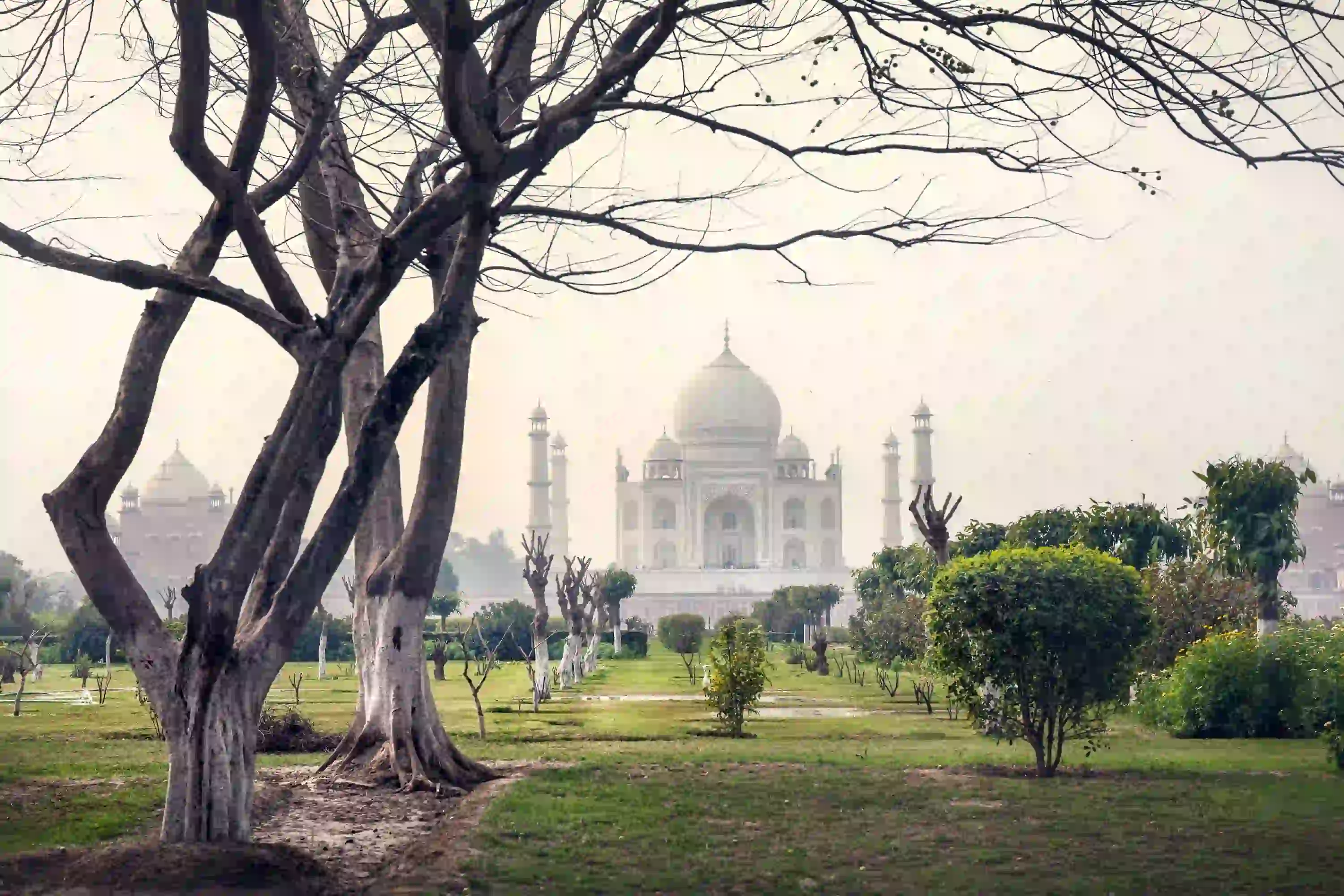 Agra Overnight Tour from Mumbai by Flight