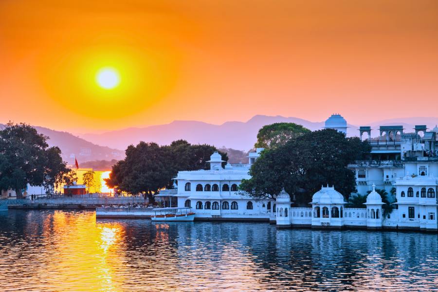 Udaipur Overnight Tour from Jaipur by Car